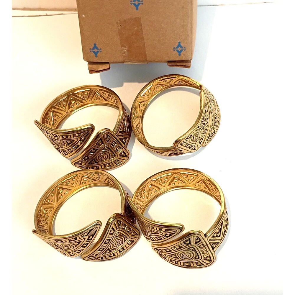 Vtg Avon Set of 4 Napkin Rings Gold Tone African Spirit Holders W/ Original Box